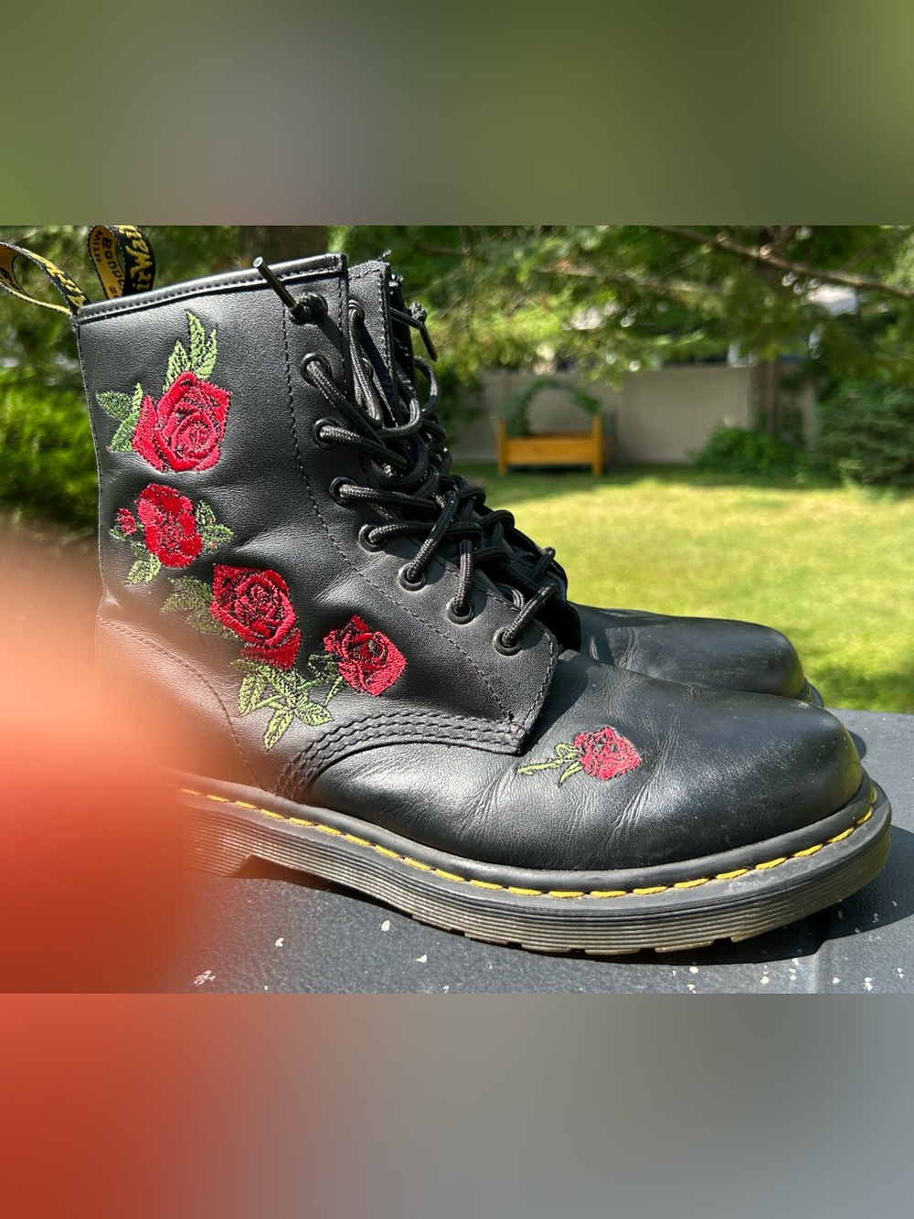 Dr. Martens Boots Vonda Flora Black Leather Lace-Up Red Rose Embroidery Size 10 - Picture 3 of 13